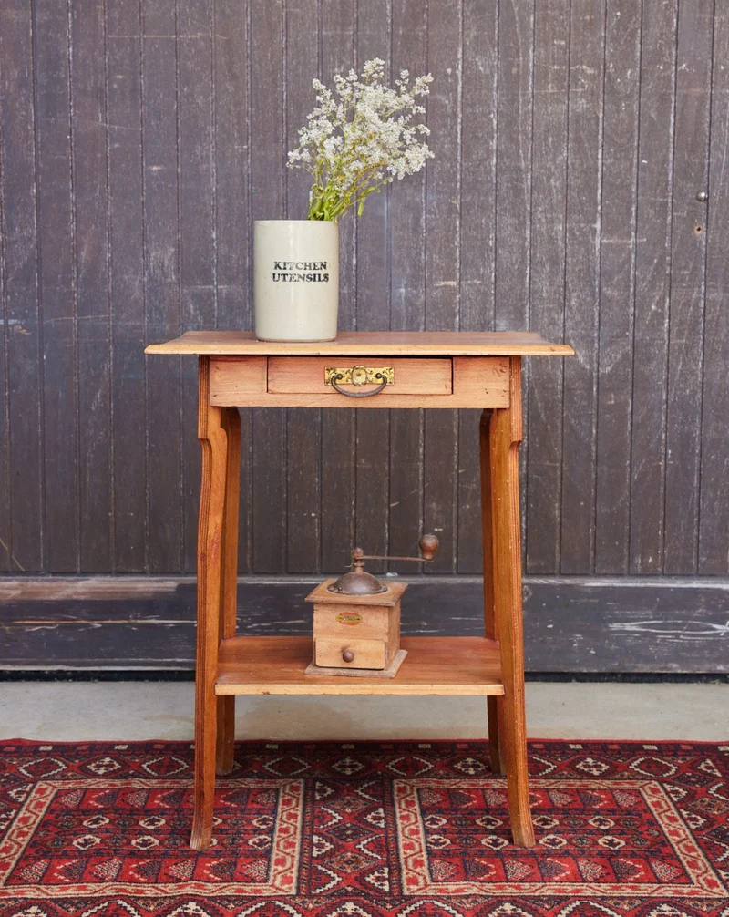 Francine, la console en bois miel N°1042