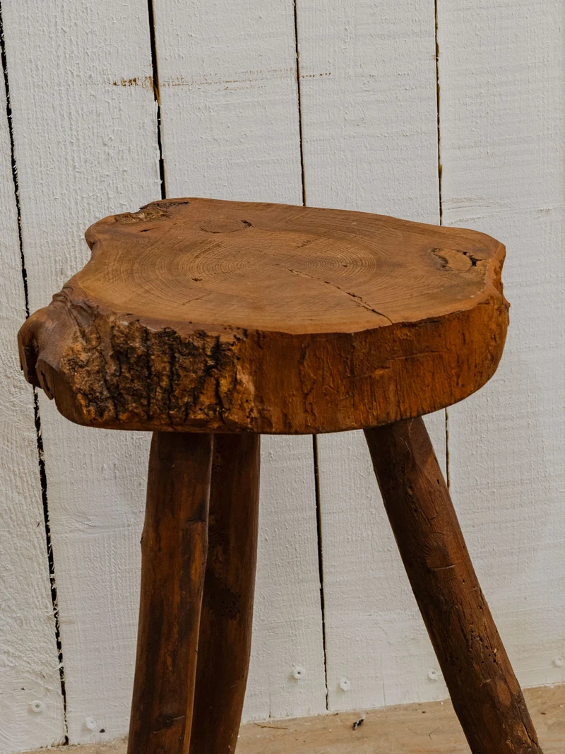 Regis, le tabouret en bois N°1437