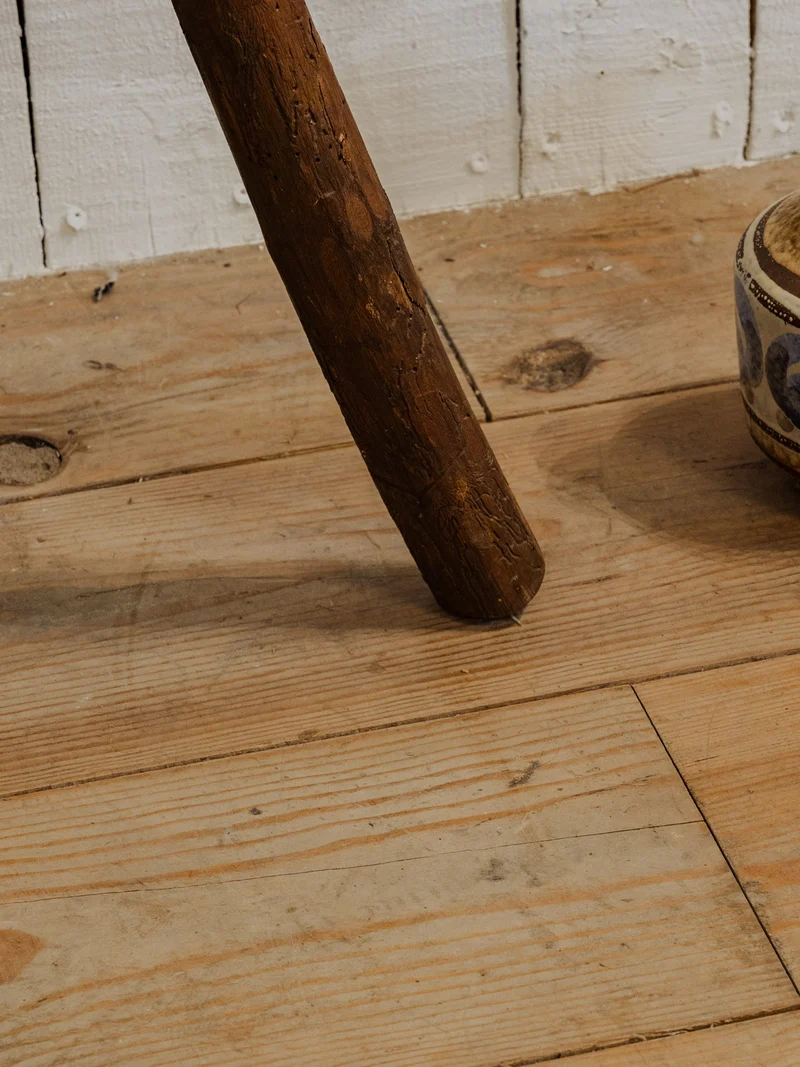 Regis, le tabouret en bois N°1437