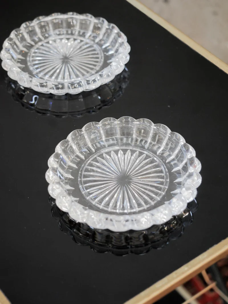 Eugène, le lot de 2 dessous de bouteille en verre N°237