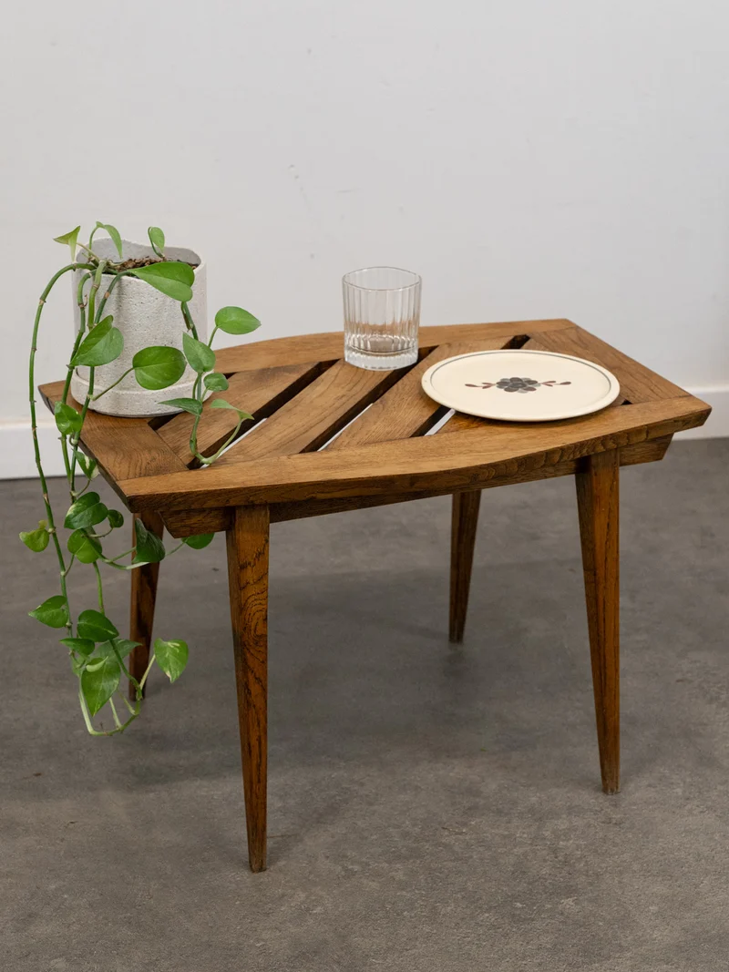 Donna, la table basse en bois ajourée N°1058