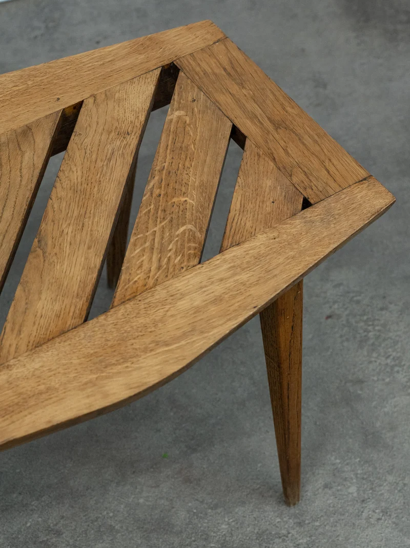 Donna, la table basse en bois ajourée N°1058