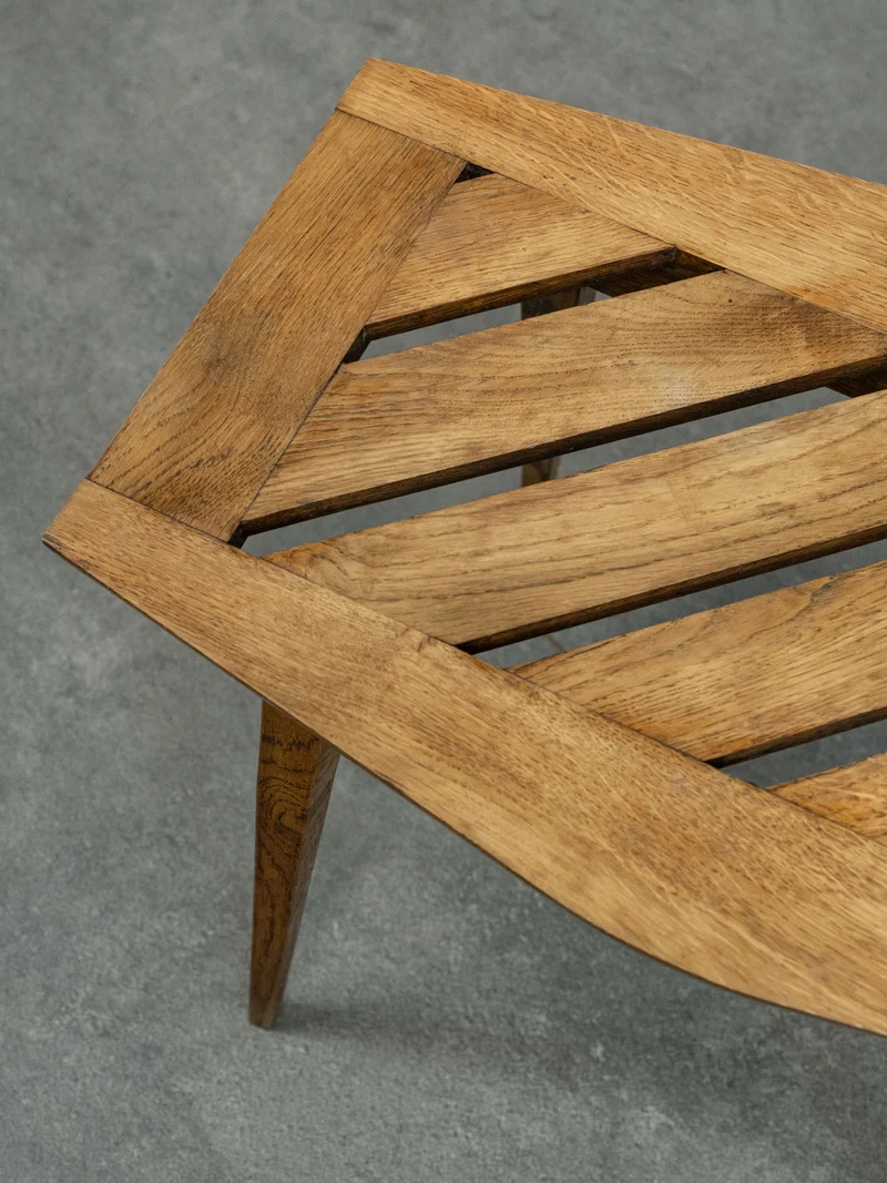 Donna, la table basse en bois ajourée N°1058