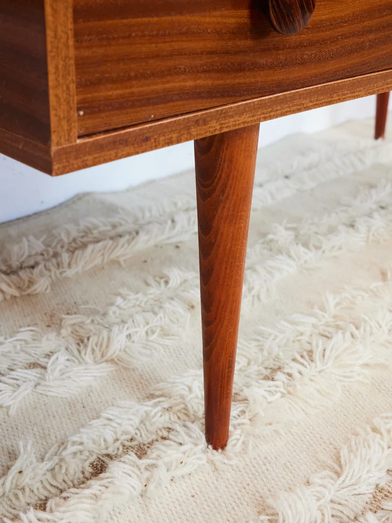 Yvan, le bureau années 70 en bois N°537