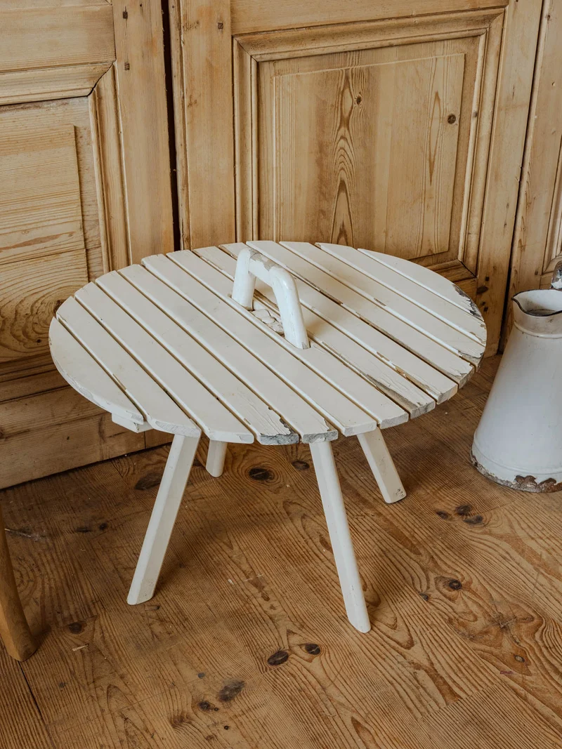 Léonie, la table basse en bois blanc N°1028