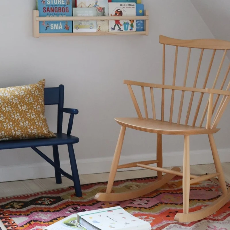 Rocking Chair - J52G