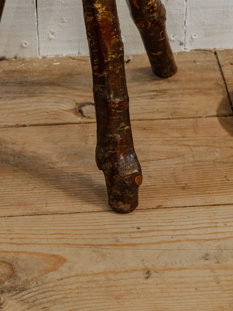 Regis, le tabouret en bois N°1436