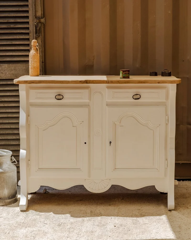 Gilbert, le buffet en bois blanc N°1685