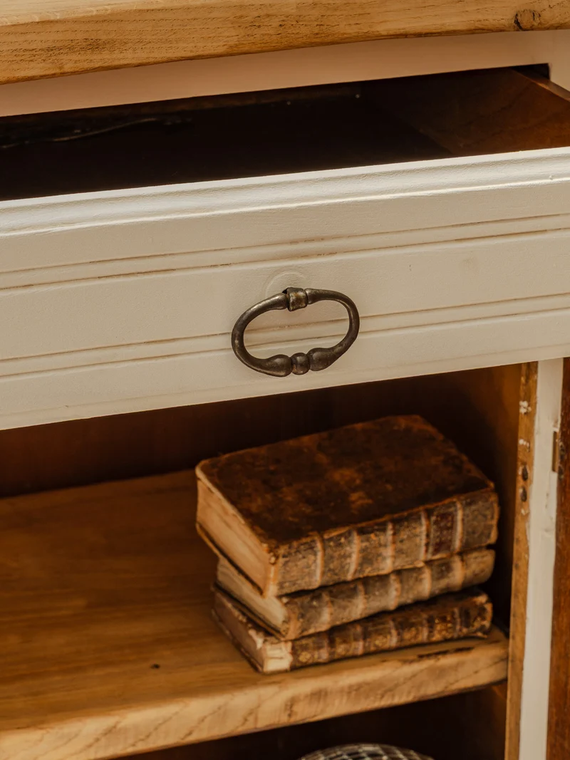 Gilbert, le buffet en bois blanc N°1685
