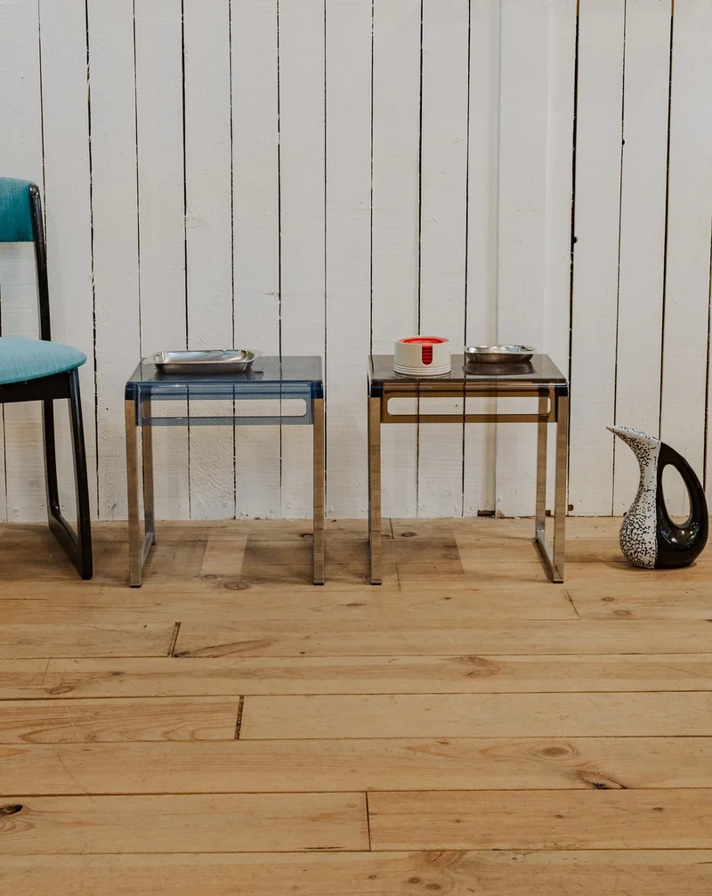 Maïa, la paire de tables de chevet en plastique N°1514