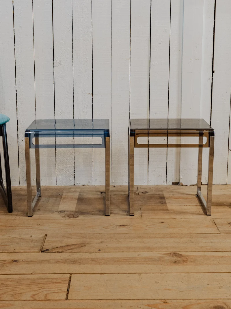 Maïa, la paire de tables de chevet en plastique N°1514