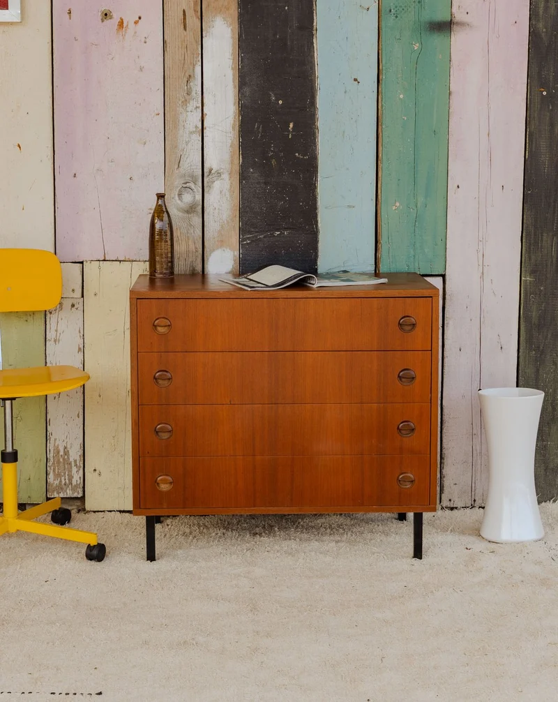 Olga, la commode en teck N°675