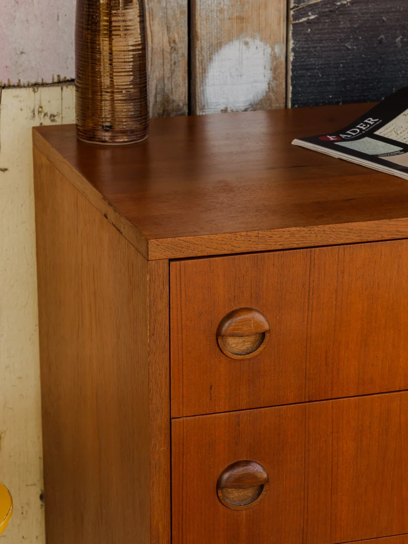 Olga, la commode en teck N°675