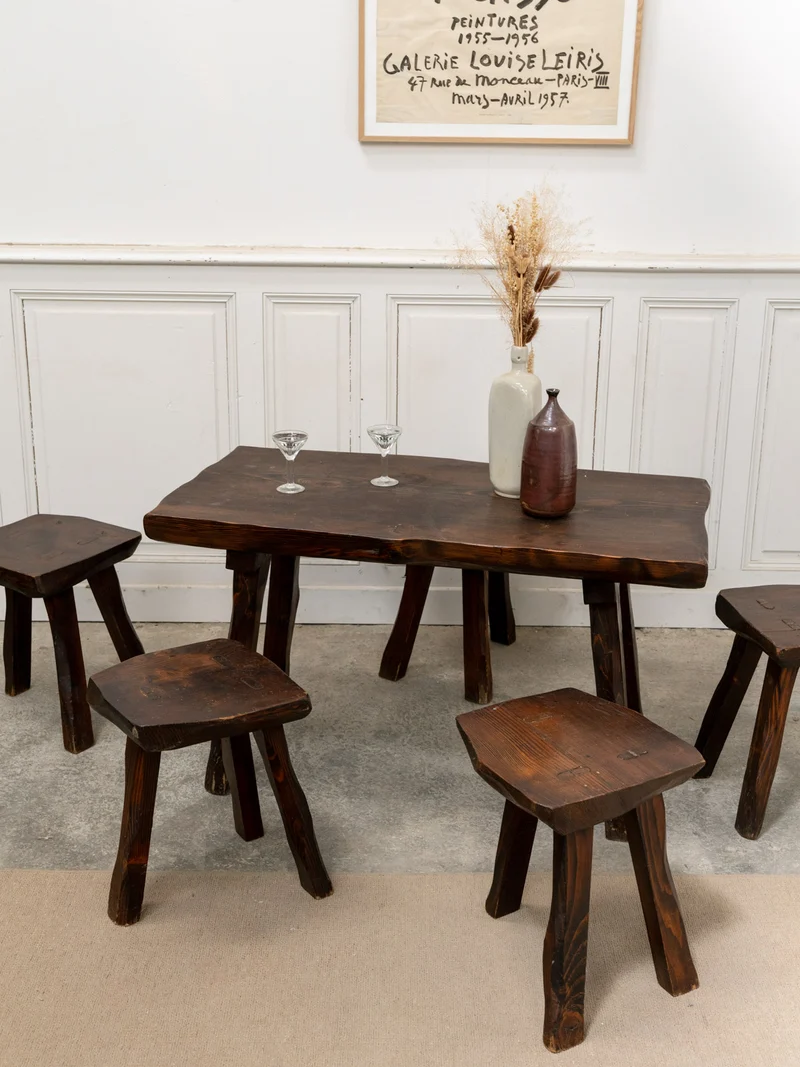 Ange, la table brutaliste et ses cinq tabourets N°25