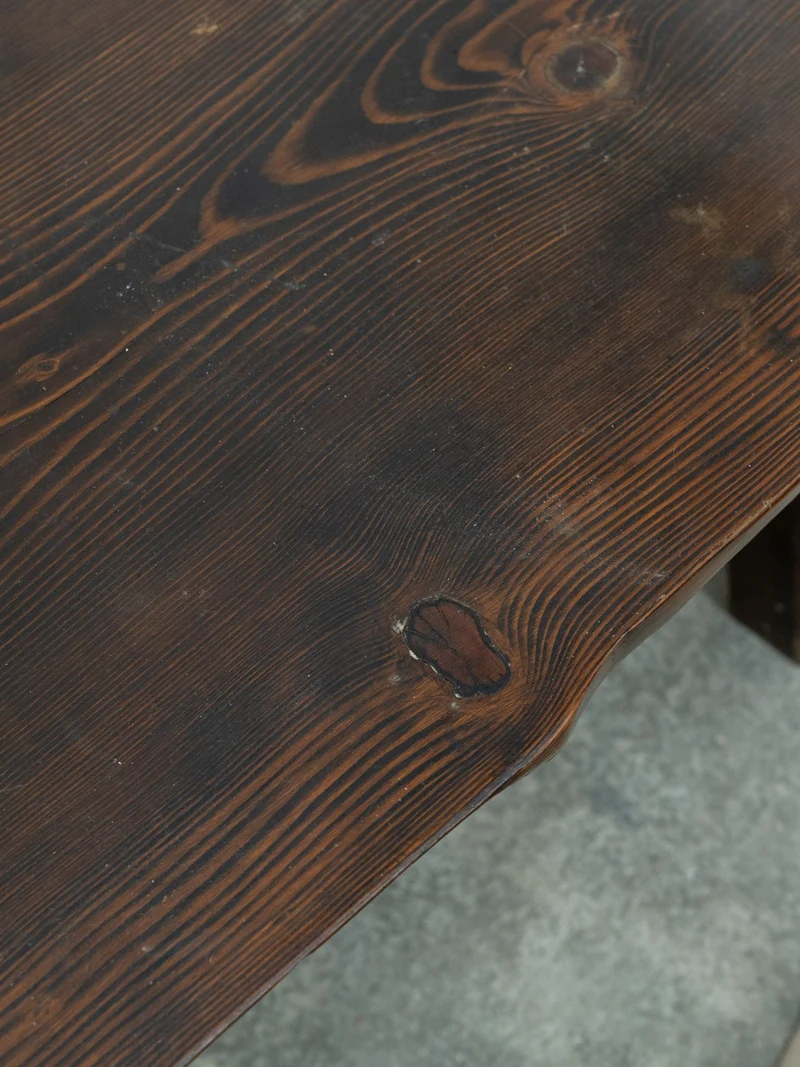 Ange, la table brutaliste et ses cinq tabourets N°25