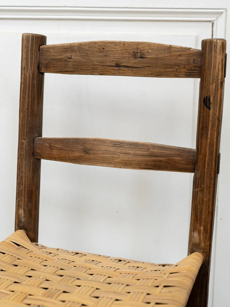 Claude, la paire de chaises anciennes en bois et rotin N°1390