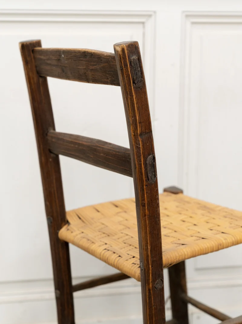 Claude, la paire de chaises anciennes en bois et rotin N°1390