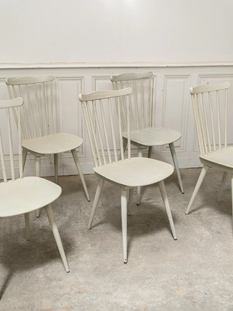 Claude, le lot de six chaises Baumann blanc crème N°1391