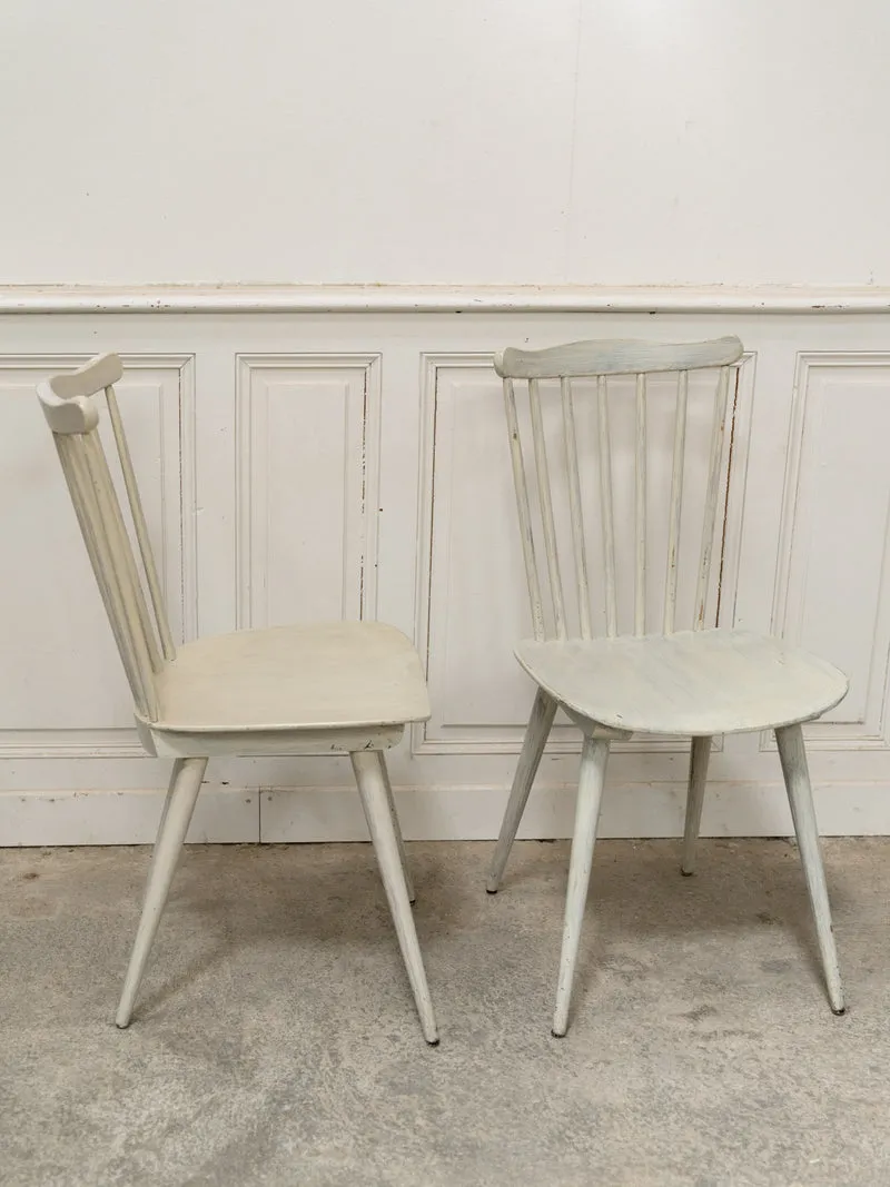 Claude, le lot de six chaises Baumann blanc crème N°1391