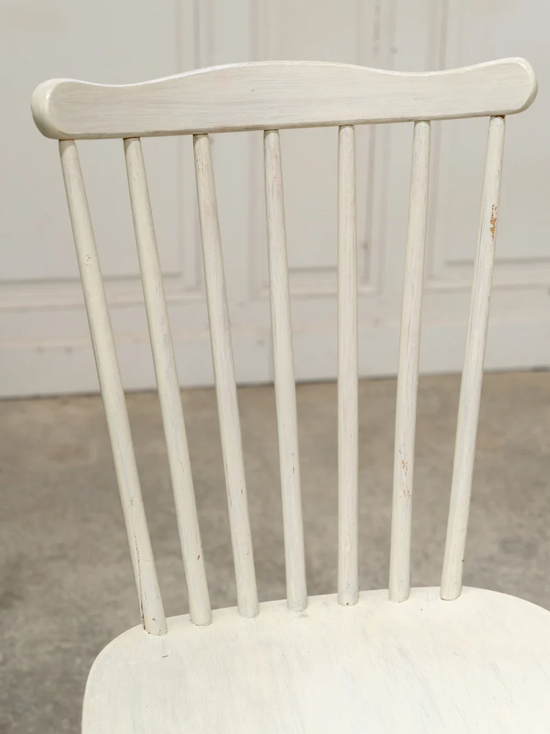 Claude, le lot de six chaises Baumann blanc crème N°1391