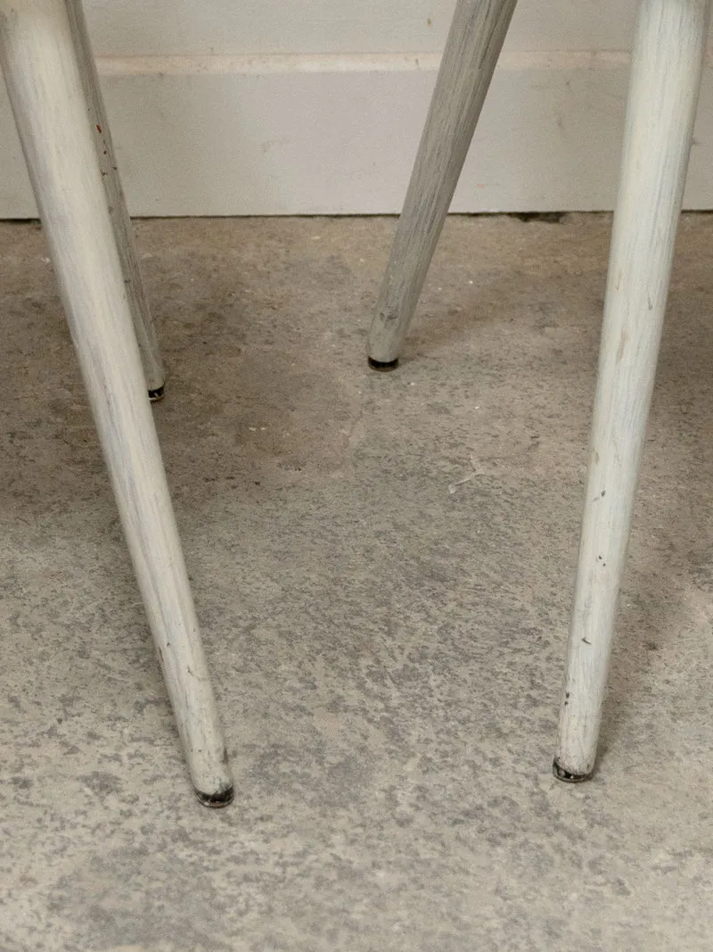 Claude, le lot de six chaises Baumann blanc crème N°1391