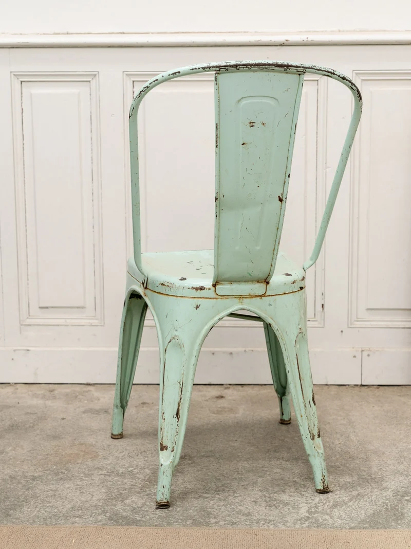 Alma, la chaise Tolix en métal vert menthe N°1699