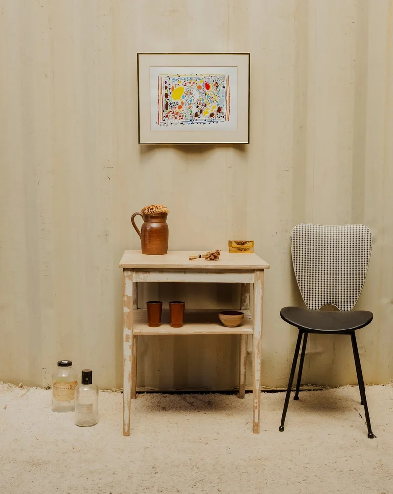 Francine, la table d'appoint en bois beige N°1056