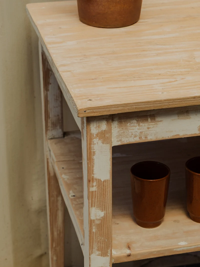 Francine, la table d'appoint en bois beige N°1056