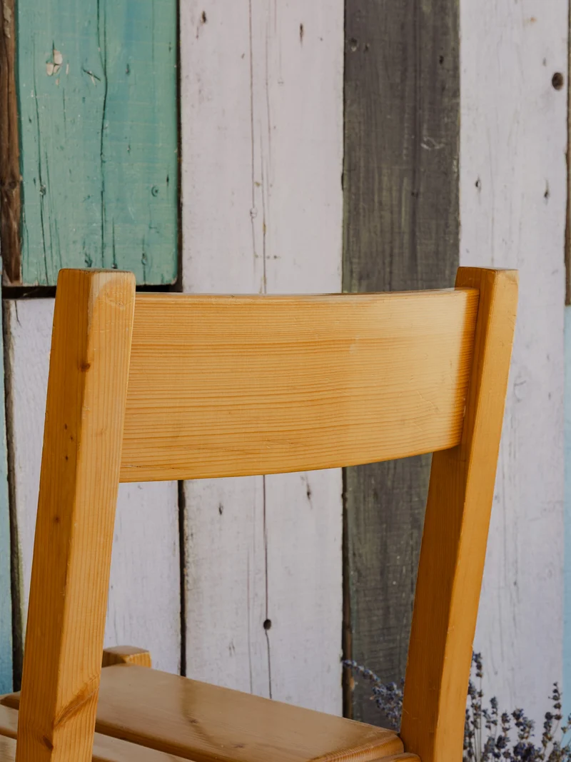 Claude, le lot de 4 chaises en bois N°1389