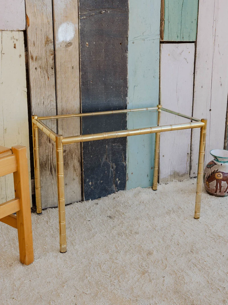 Hanna, la table d'appoint en verre et laiton doré N°1401