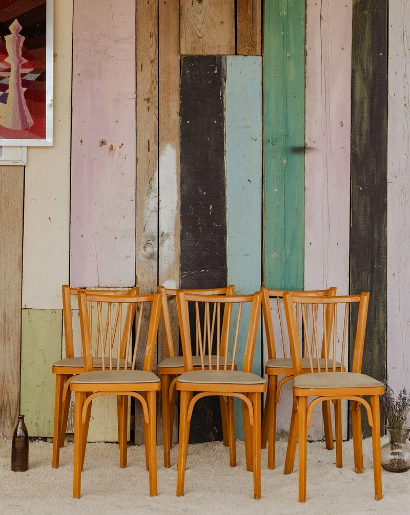 Claude, le lot de 6 chaises Baumann en bois N°1387