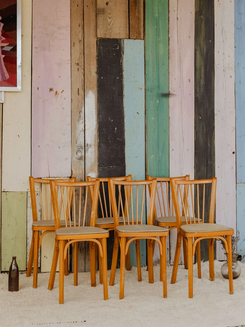 Claude, le lot de 6 chaises Baumann en bois N°1387