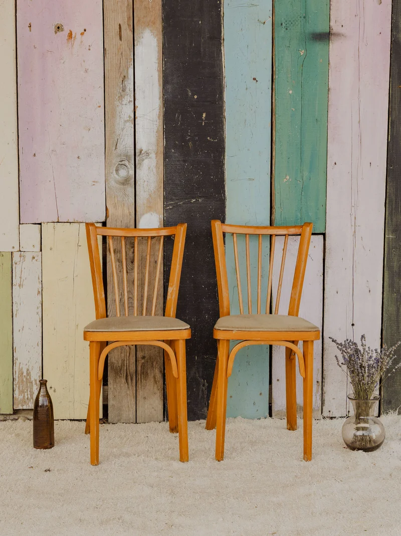 Claude, le lot de 6 chaises Baumann en bois N°1387
