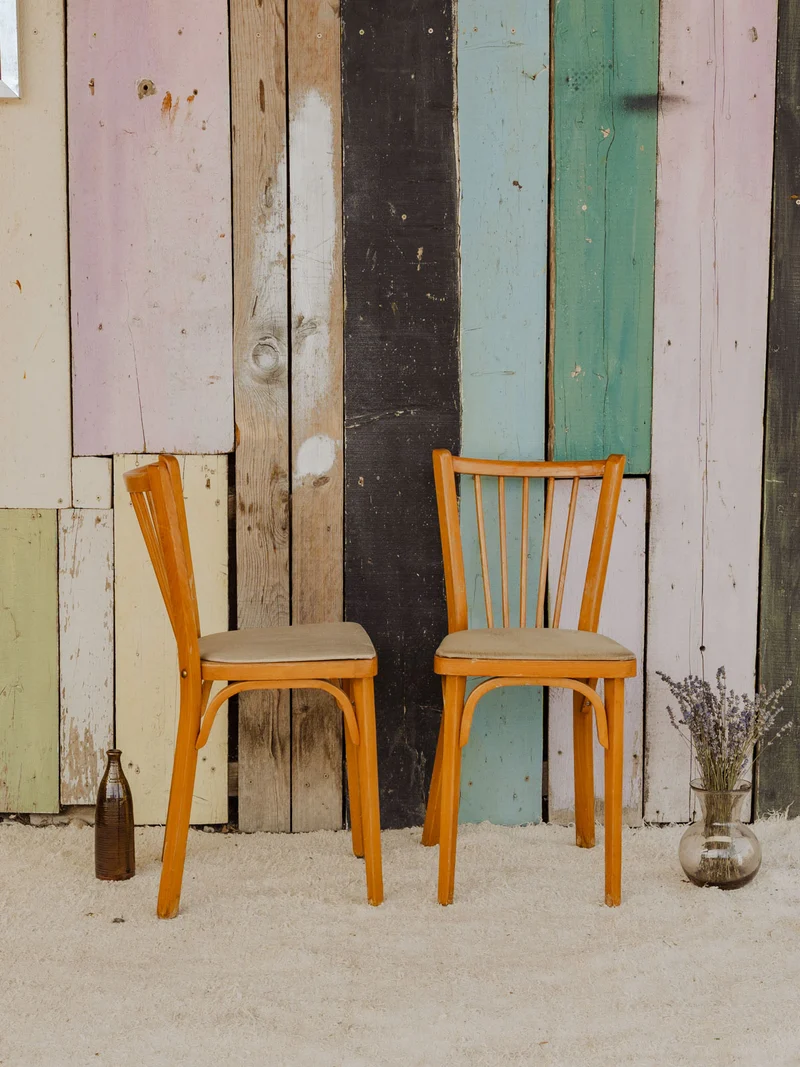 Claude, le lot de 6 chaises Baumann en bois N°1387