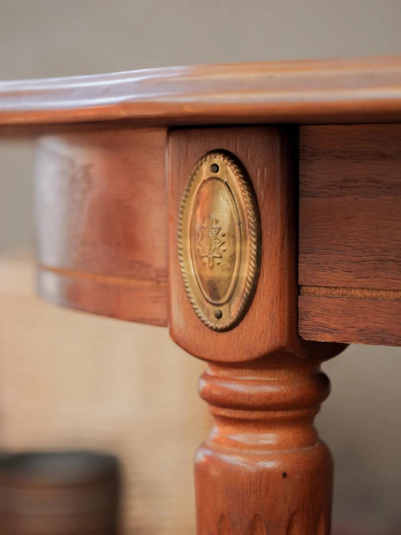 Léonie, la table basse ovale en bois N°1052