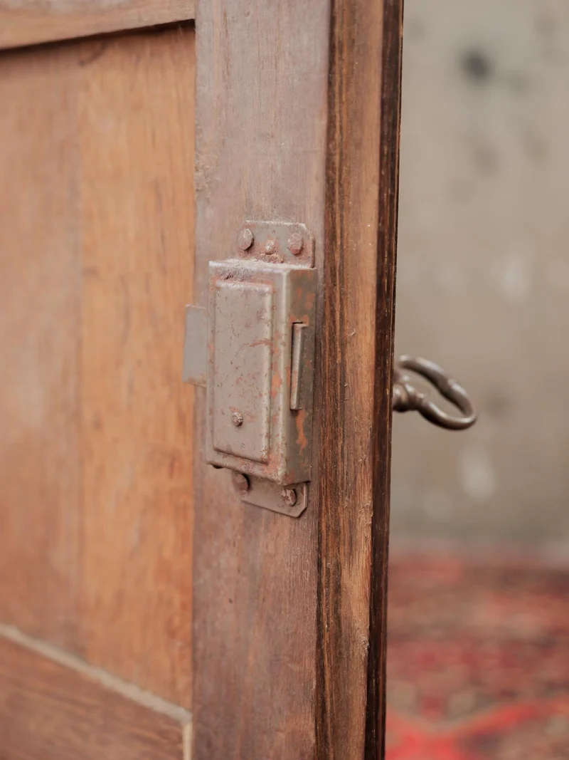 Odile, la table de chevet au plateau de marbre N°1446