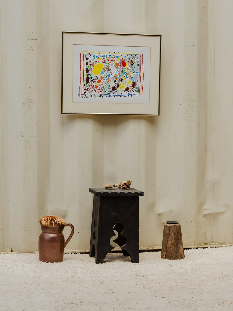 Regis, le tabouret en bois noir N°1425