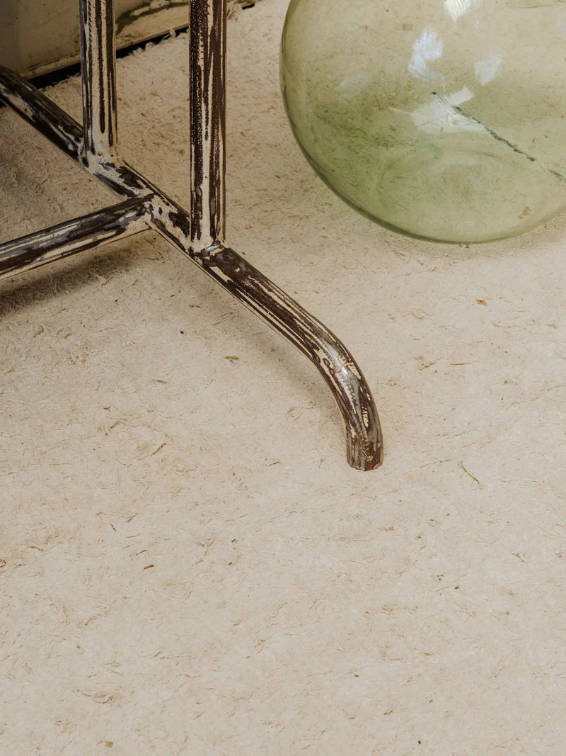 Karla, la table à manger en métal N°1193