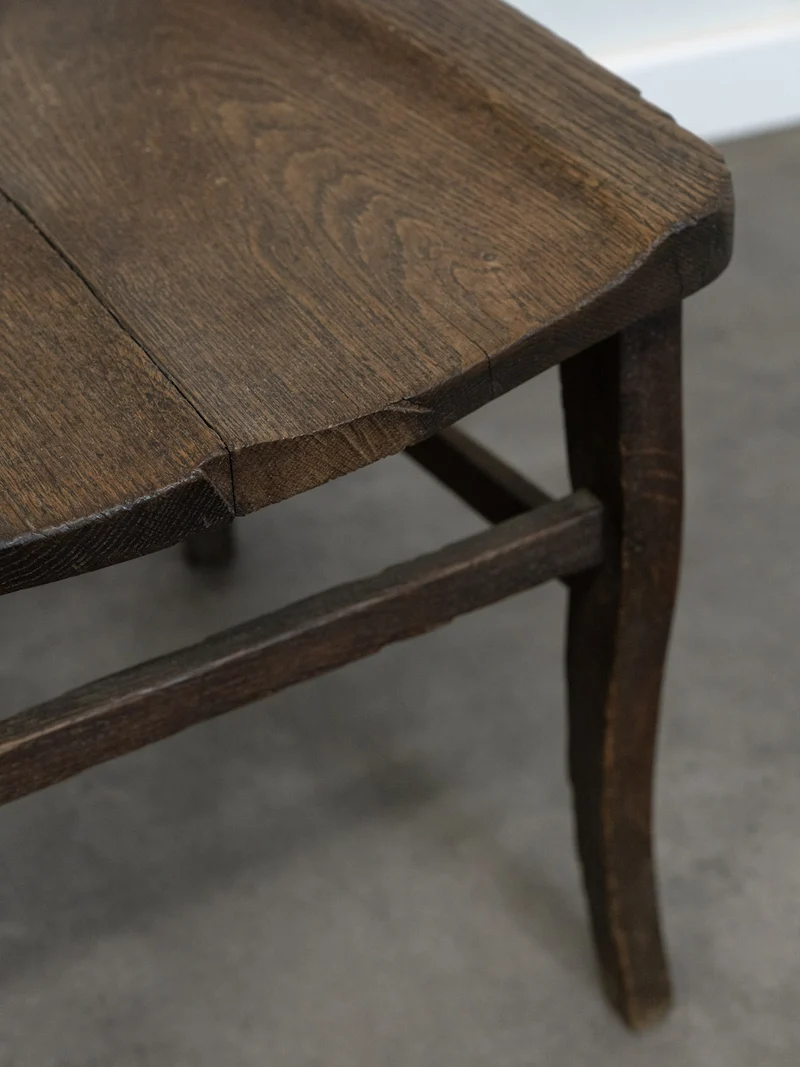 Claude, le lot de 4 chaises anciennes en bois N°1373
