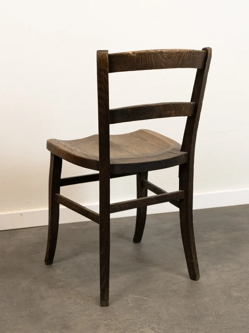 Claude, le lot de 4 chaises anciennes en bois N°1373