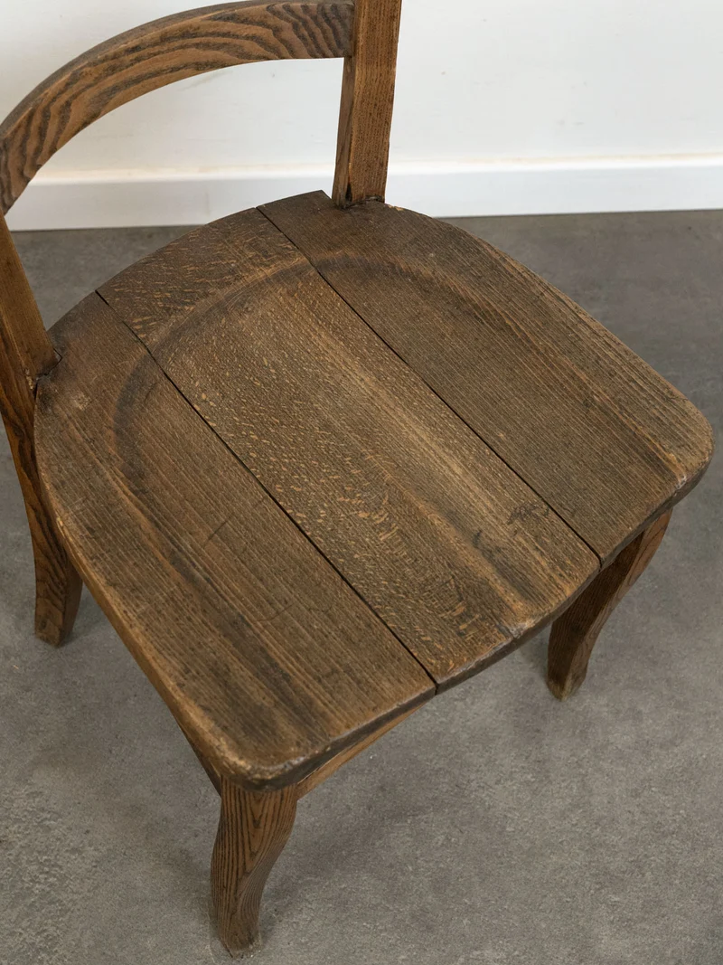Claude, le lot de 4 chaises anciennes en bois N°1373