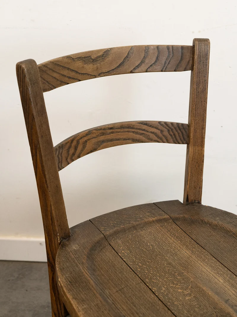 Claude, le lot de 4 chaises anciennes en bois N°1373