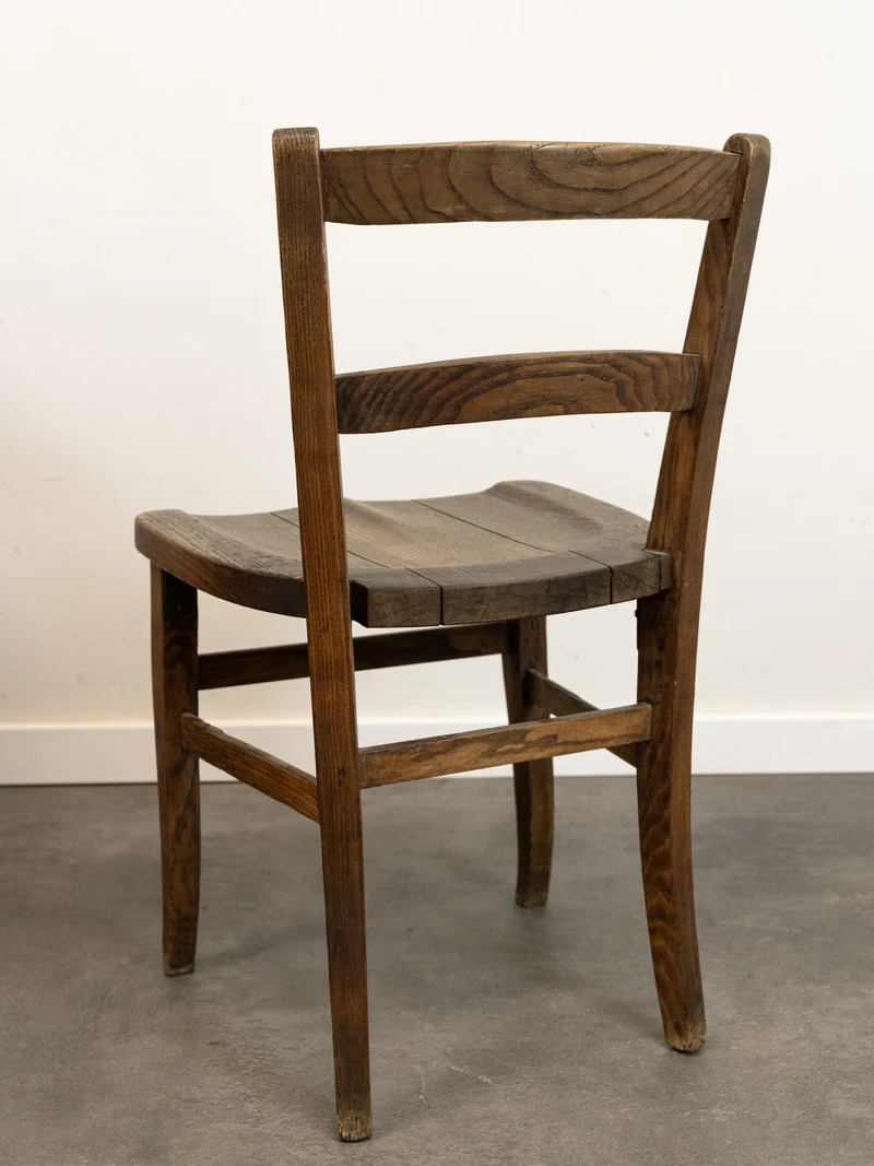 Claude, le lot de 4 chaises anciennes en bois N°1373