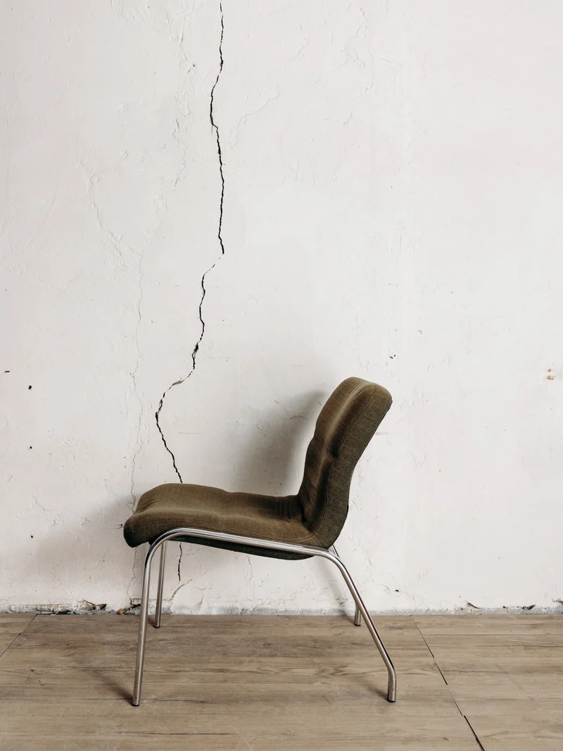 Jakob, le fauteuil kaki N°252