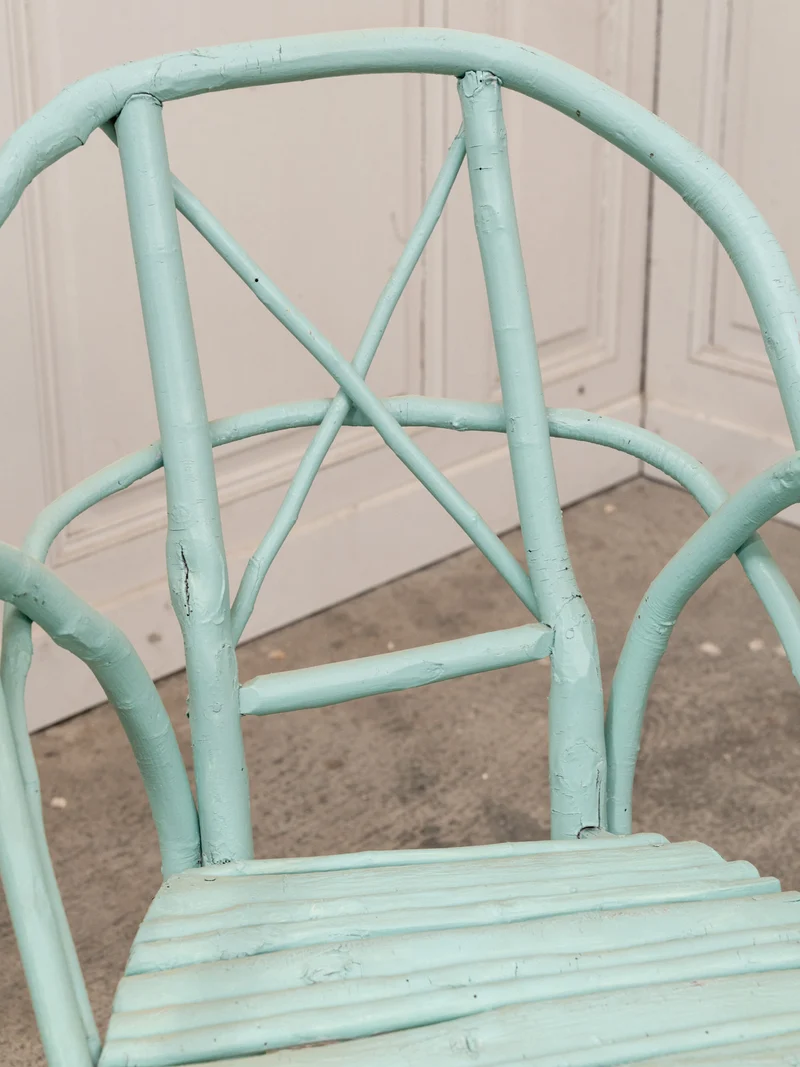 Ernest, la paire de fauteuils bleus en noisetier N°1054