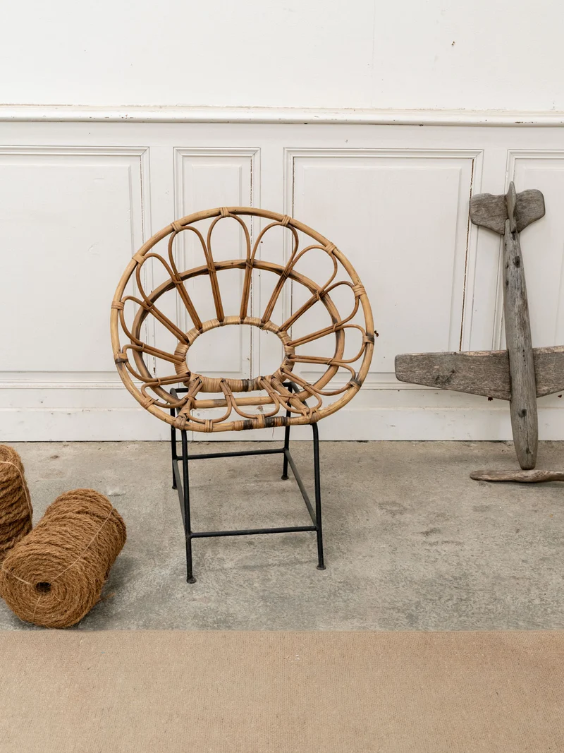 Marcus, le fauteuil pour enfant en métal et rotin N°329