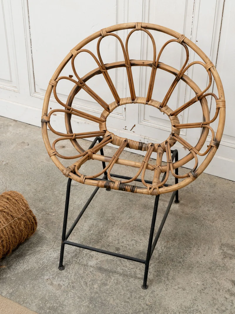 Marcus, le fauteuil pour enfant en métal et rotin N°329