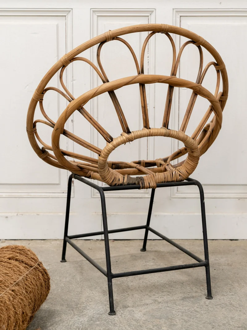 Marcus, le fauteuil pour enfant en métal et rotin N°329