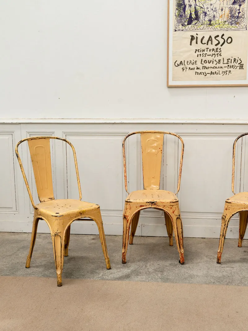 Alma, le lot de 3 chaises Tolix orange pastel N°1698