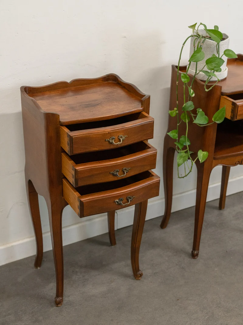 Odile, la paire de chevets en bois style Louis XV N°1438